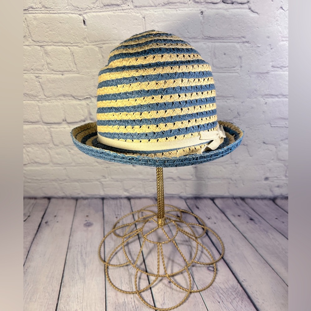 NWT. Grace Beach Ceil Hat. Blue and Ecru.